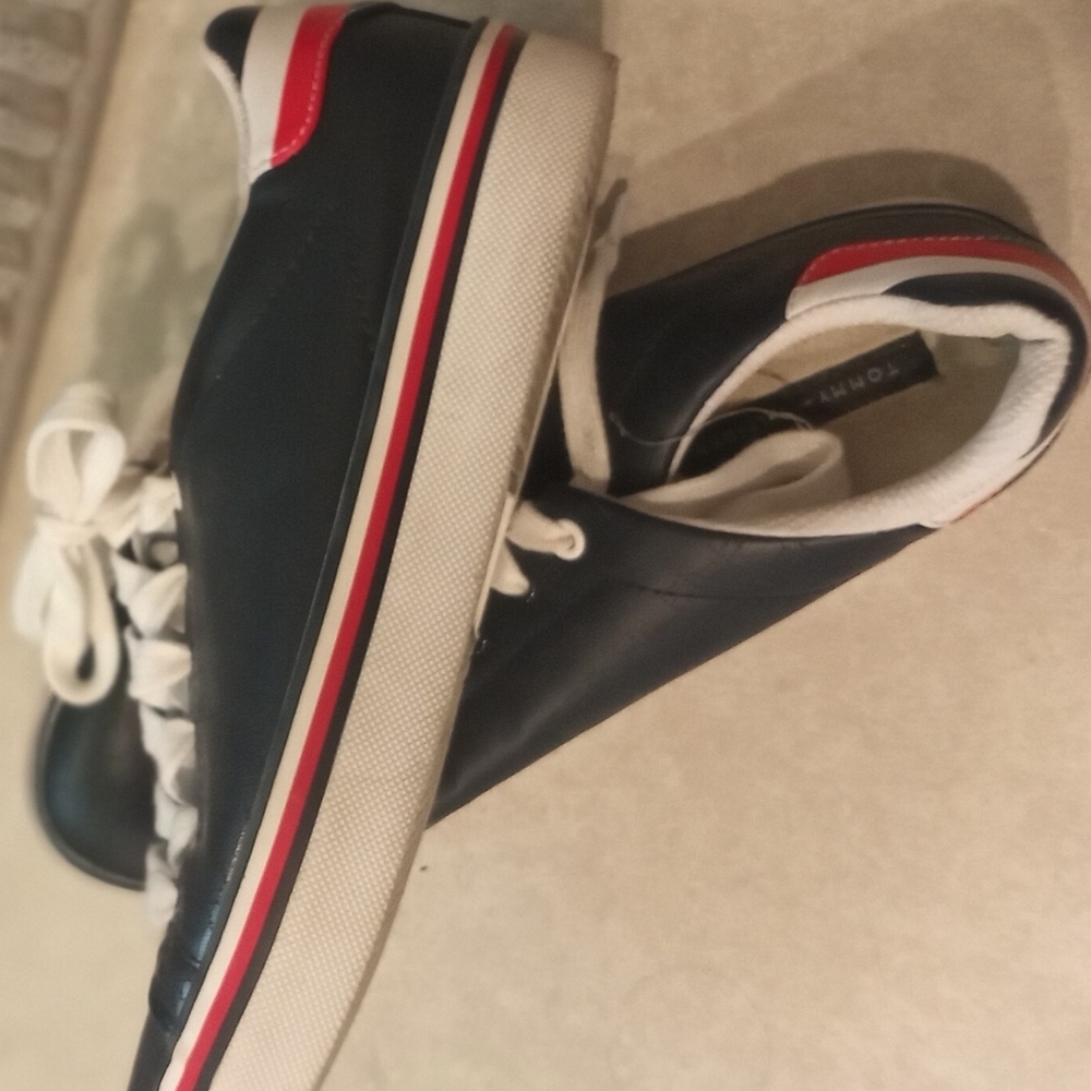Tommy Hilfiger Tennis shoes